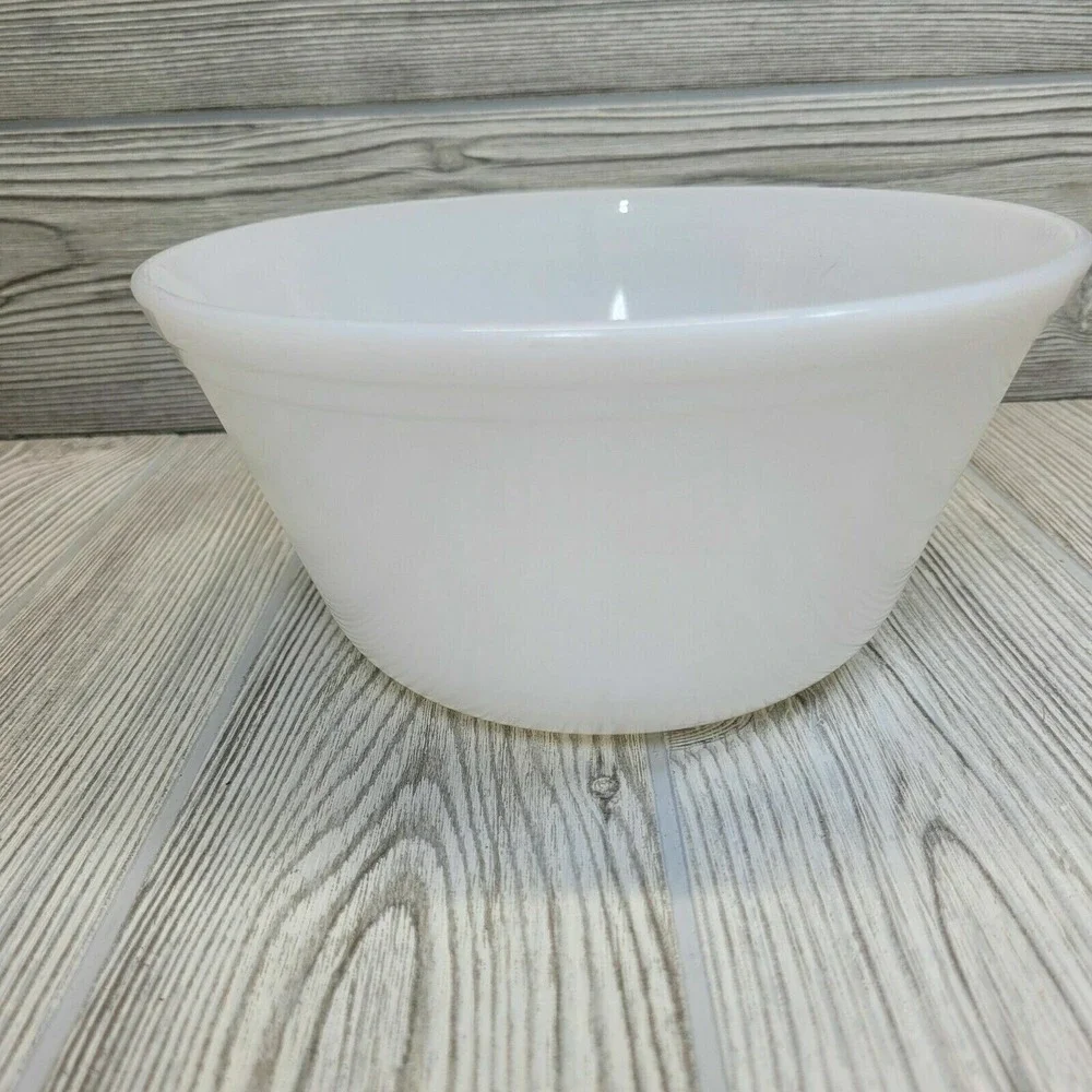 Federal Glass Mixing Bowl 8 Inch White Milk Glass‎ Oven Ware Vintage MCM
